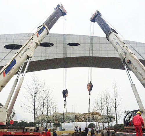 建湖吊车,建湖租吊车吊大型景观石